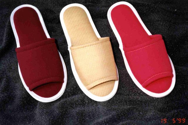 pantufla dubetina punta abierta suela rigida