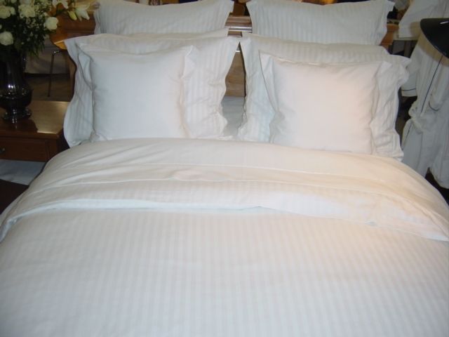 hab. duvet bco. satin rayas 